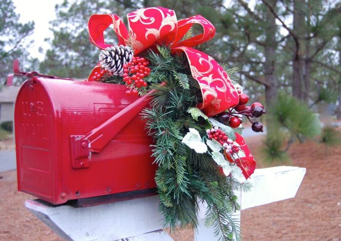 Diy mailbox christmas decorations